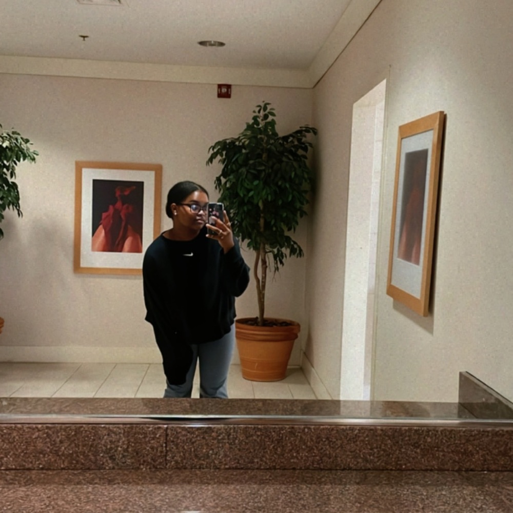 Meet your Posher, Briana